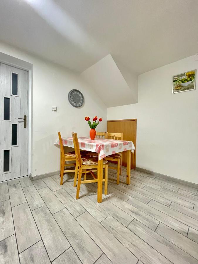Apartman Klaudia รูชอมแบรอค ภายนอก รูปภาพ
