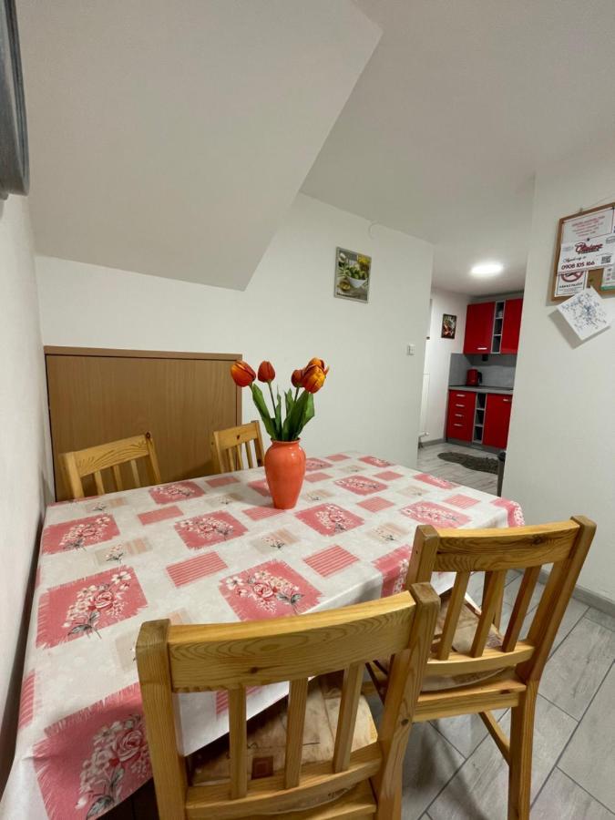 Apartman Klaudia รูชอมแบรอค ภายนอก รูปภาพ